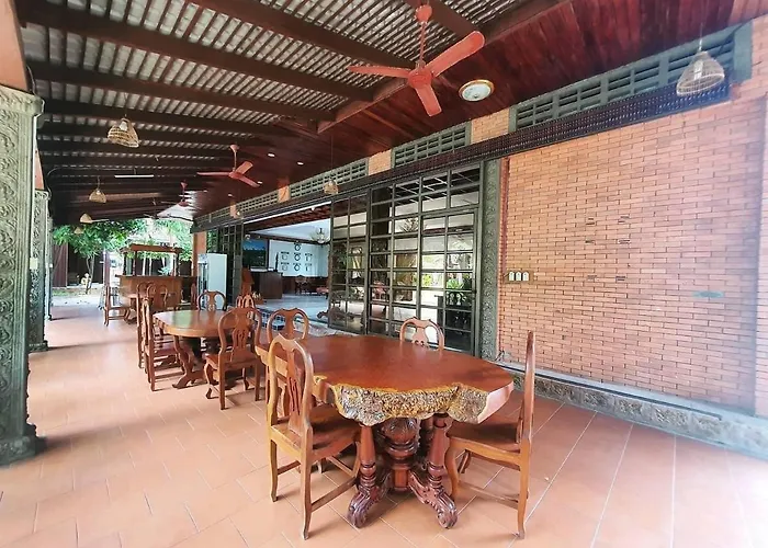 Sam Moon's Angkor Wooden House Hotel 3*