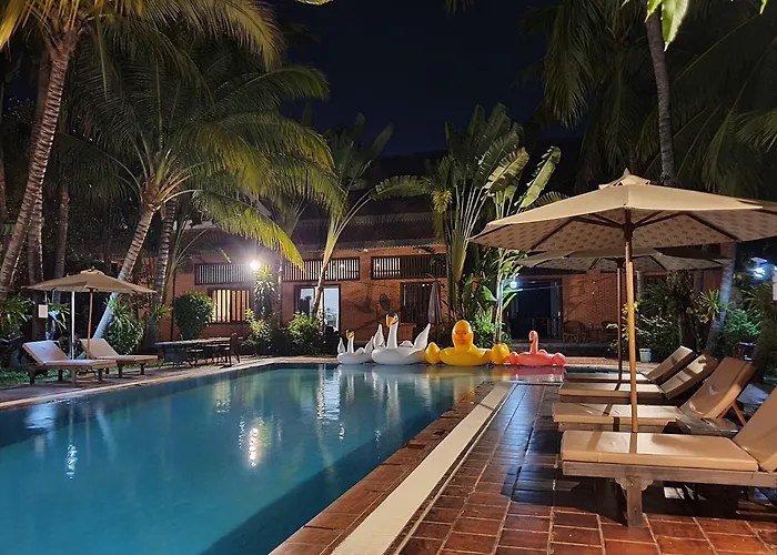 Sam Moon's Angkor Wooden House Hotel