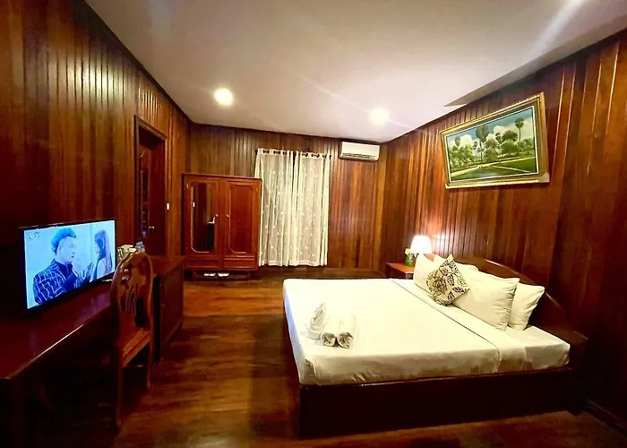 Sam Moon's Angkor Wooden House Hotel 3*