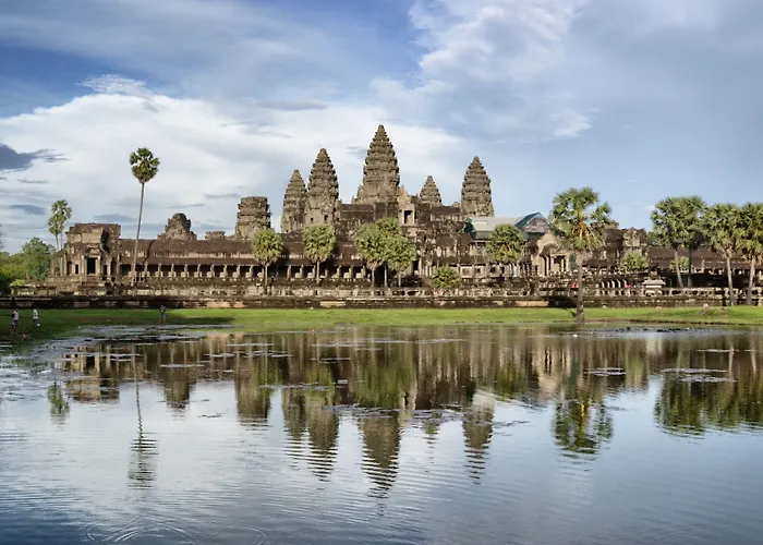 Sam Moon's Angkor Wooden House Hotel 3*