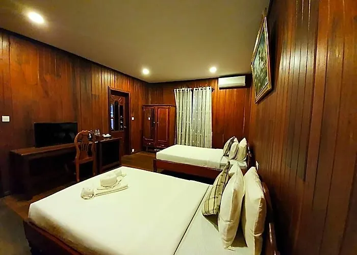 Sam Moon's Angkor Wooden House 酒店 3*